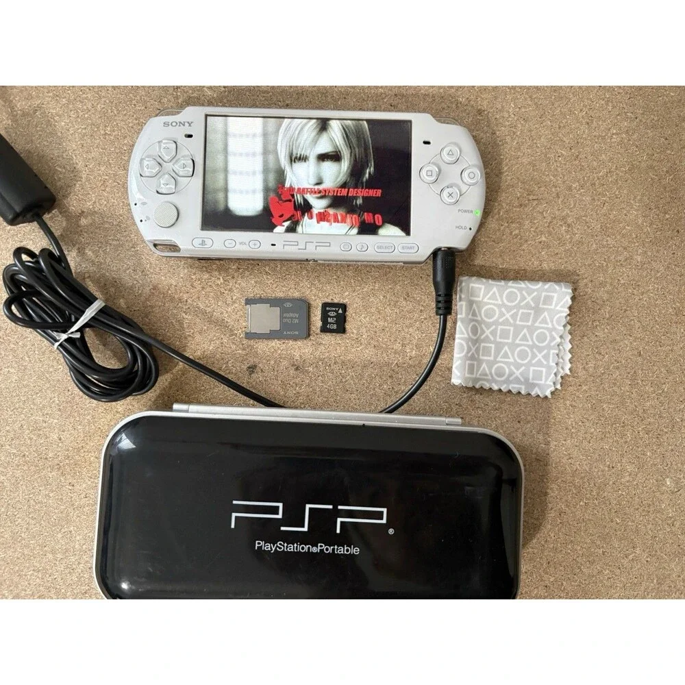 Sony PSP 3000 console OEM- RARE Pearl White Fully Tested + Charger - No Battery